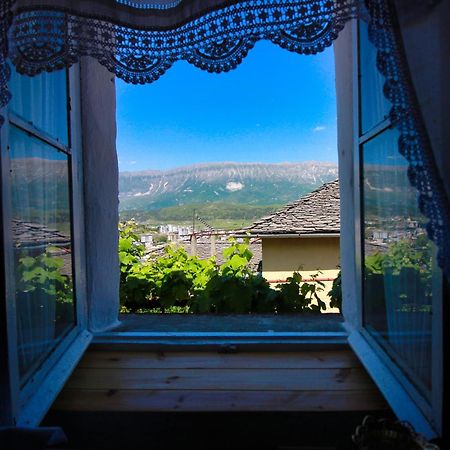 Guest House Denis Gjirokastër Eksteriør billede